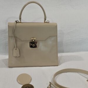 Gucci Lady Lock Kelly 28 Cream Calf Leather Bag Strap Box Classic Luxury Purse